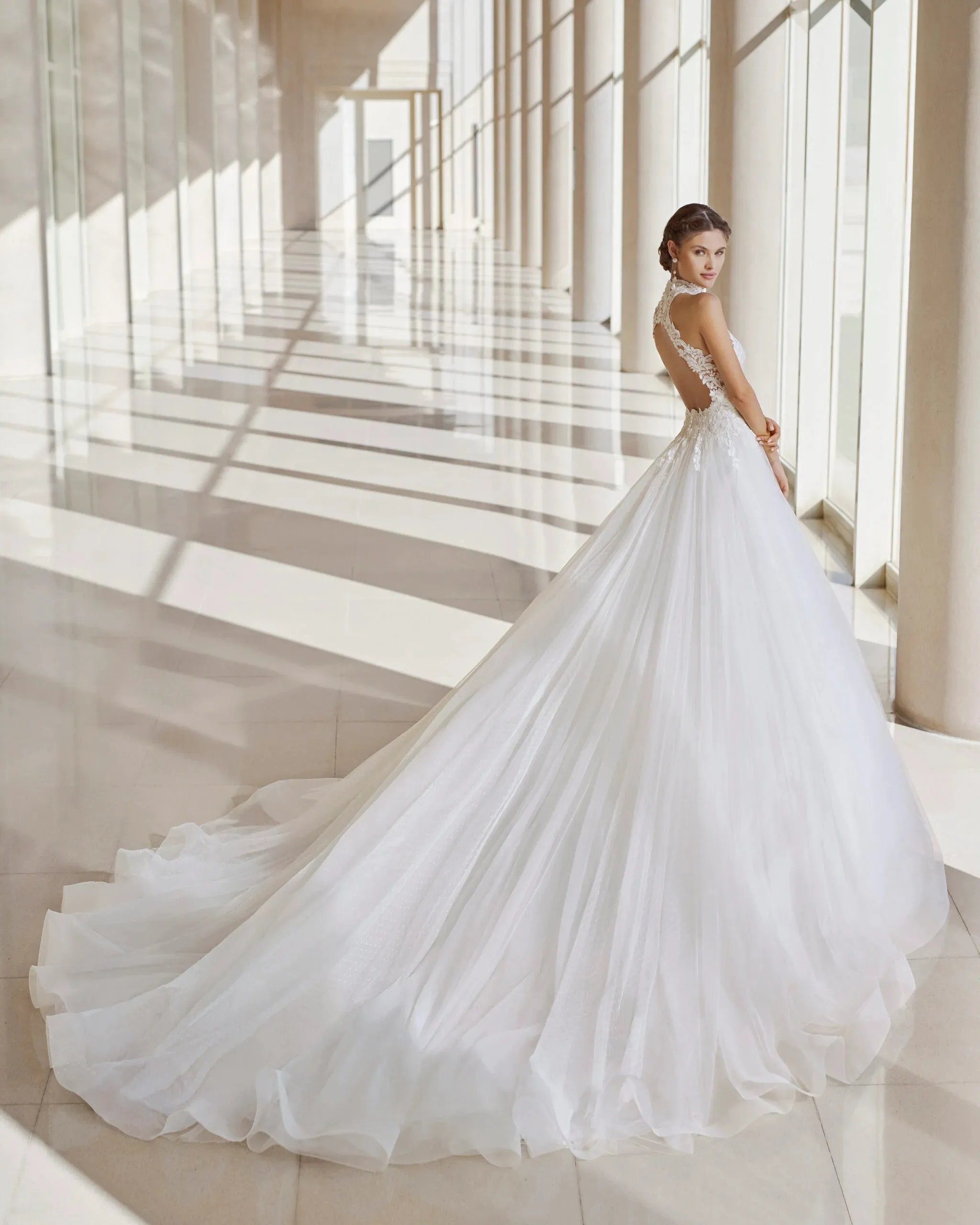 Princess Tulle Wedding Dresses For Bride Appliques Lace Formal Brides Court Train Button Customized Robe De Mariée - Image 2