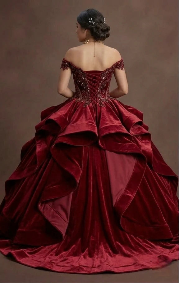Red Quinceañera Dress in Velvet: Elegant Winter XV Style - Image 3