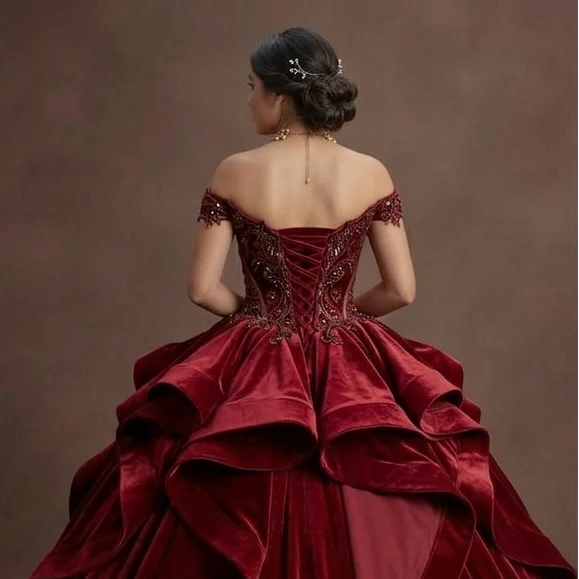 Red Quinceañera Dress in Velvet: Elegant Winter XV Style - Image 5
