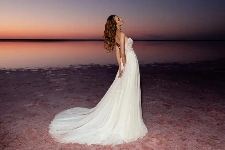 Romantic A-Line Marriage Gown with Off-the-Shoulder Sleeves and Sweetheart Neckline, Designed with a Flattering Natural Waistline for a Timeless Bridal Look - Image 2