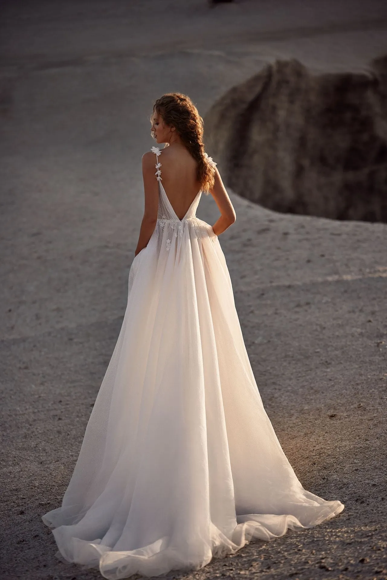 Dreamy Wedding Gown on Straps Adorned with Volumetric Flowers Vestido De Novia Mermaid Bow Satin Bridal Gown Modern Court Train Princess Wedding Dress - Image 4