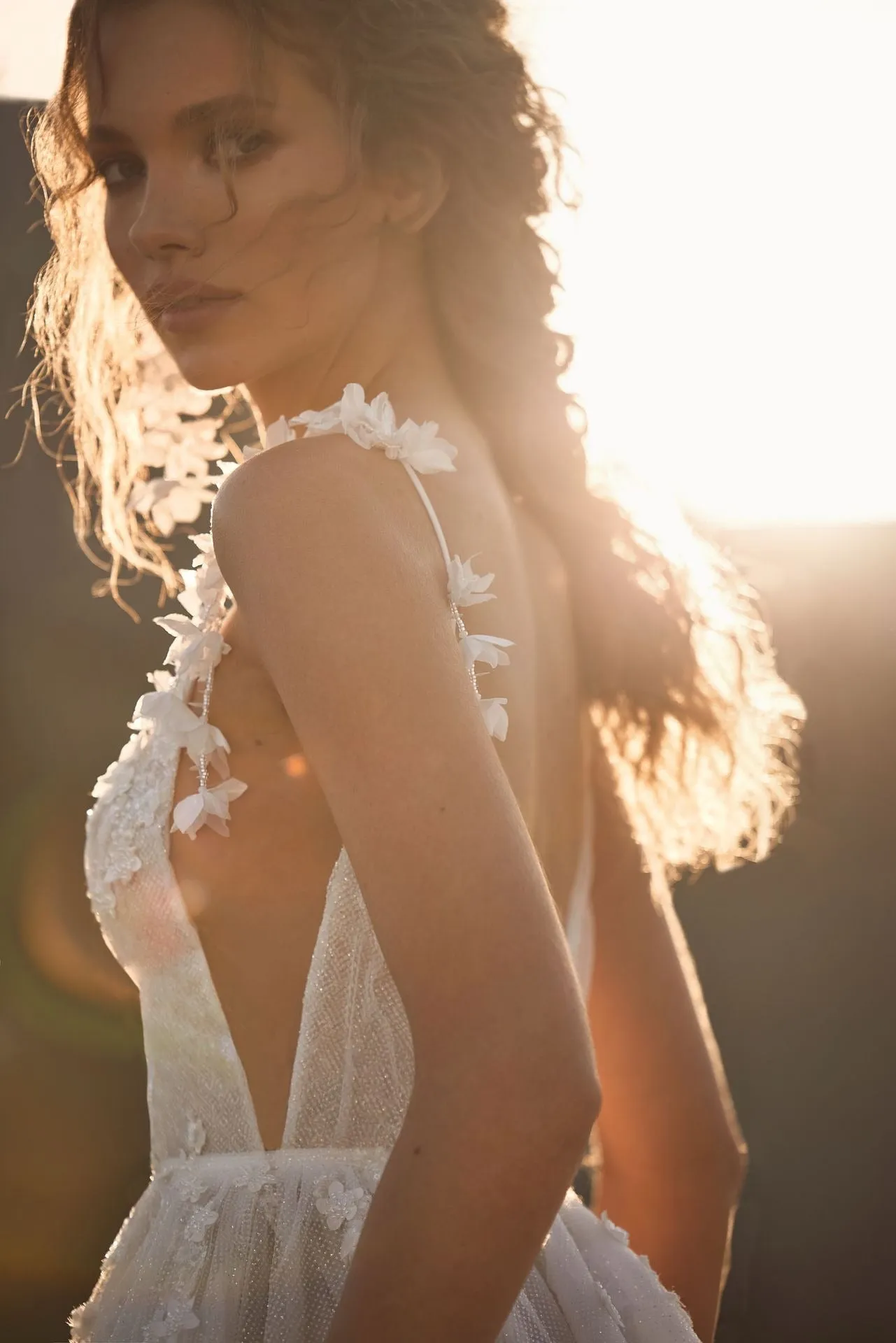 Dreamy Wedding Gown on Straps Adorned with Volumetric Flowers Vestido De Novia Mermaid Bow Satin Bridal Gown Modern Court Train Princess Wedding Dress - Image 5