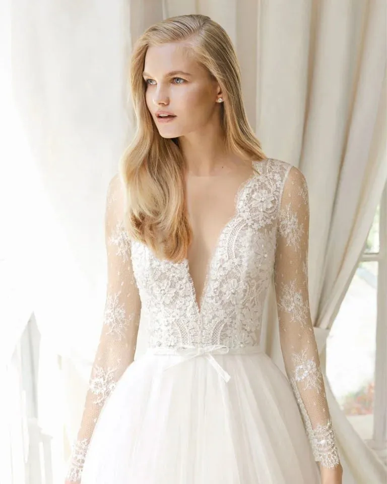 Romantic A-Line Wedding Gown with Long Sleeves, Graceful V-Neckline, and Exquisite Lace Detailing for a Timeless and Elegant Bridal Look - Image 3