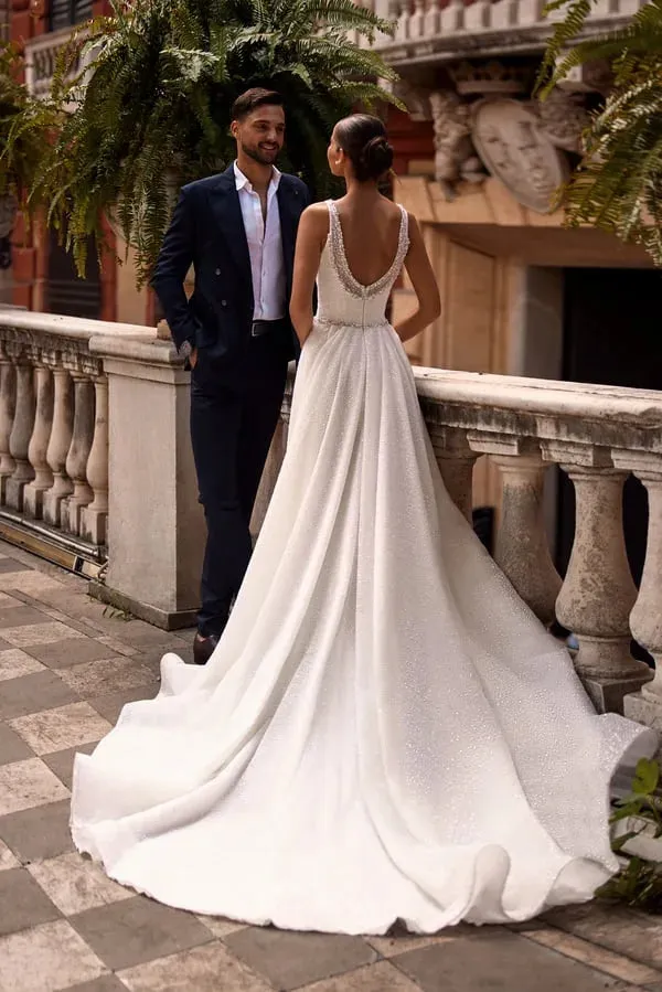 Romantic Sequined Wedding Dresses for Women Slit Sleeveless Pleat Engagement Party Chapel Train Bridal Gown Customised - Image 2