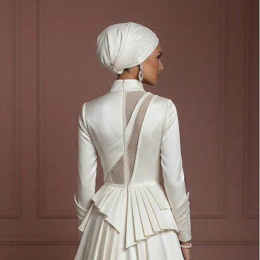 Satin Nikah Wedding Dress – Ivory A-Line Hijab-Friendly Outfit Muslim - Image 5