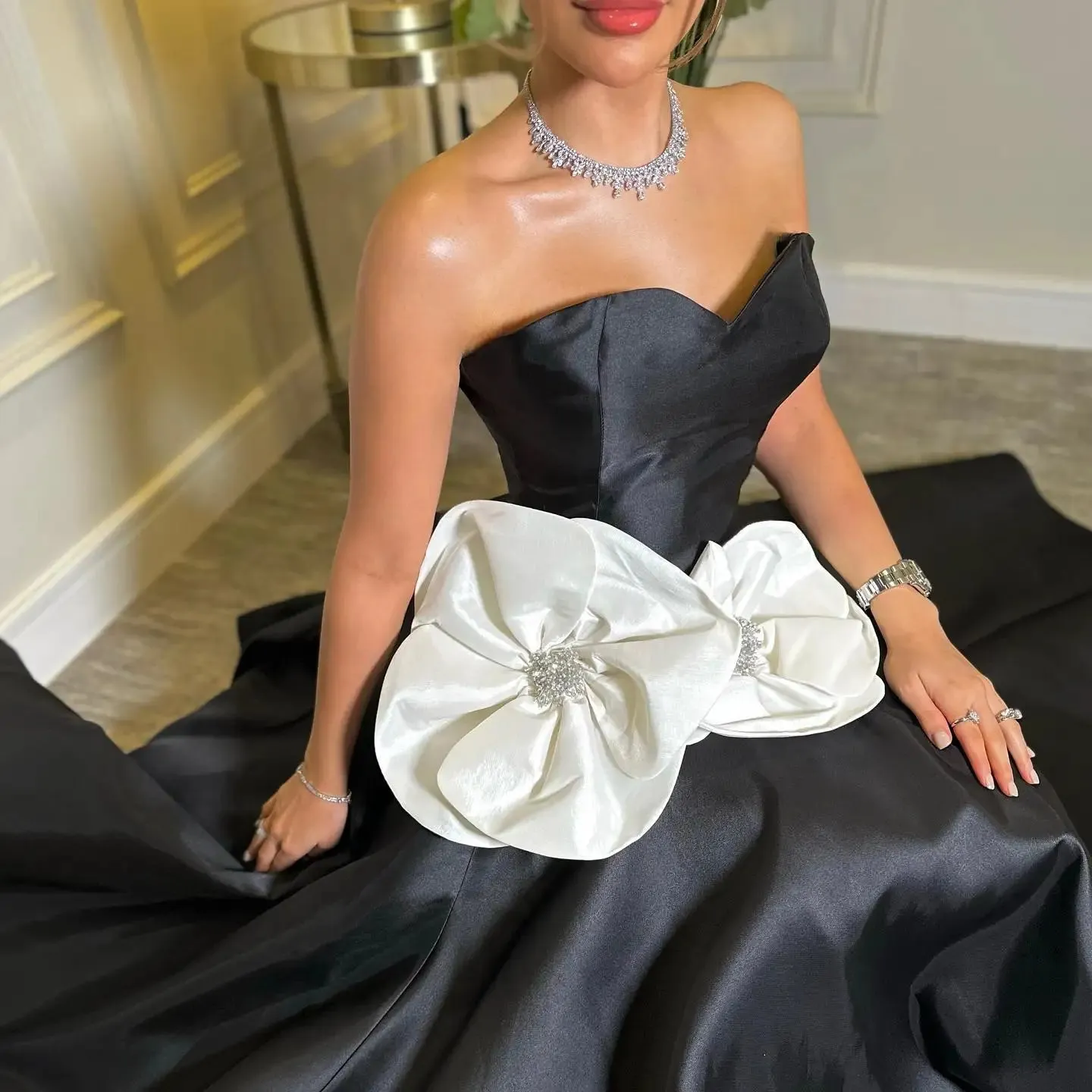 Sexy A-Line Prom Gowns Sweetheart Black White Floral Beaded Party Evening Dress Floor Length Saudi Formal Occasion Gown - Image 4