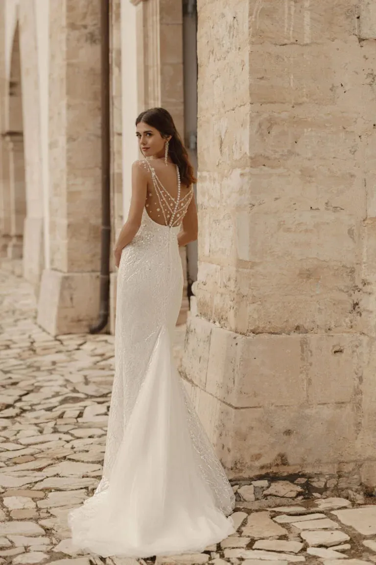 Sexy Deep V-neck Sleeveless Wedding Dress Sparkly Sequins Bride Robe Graceful Straight Long Bridal Gown Robe De Mariée - Image 2