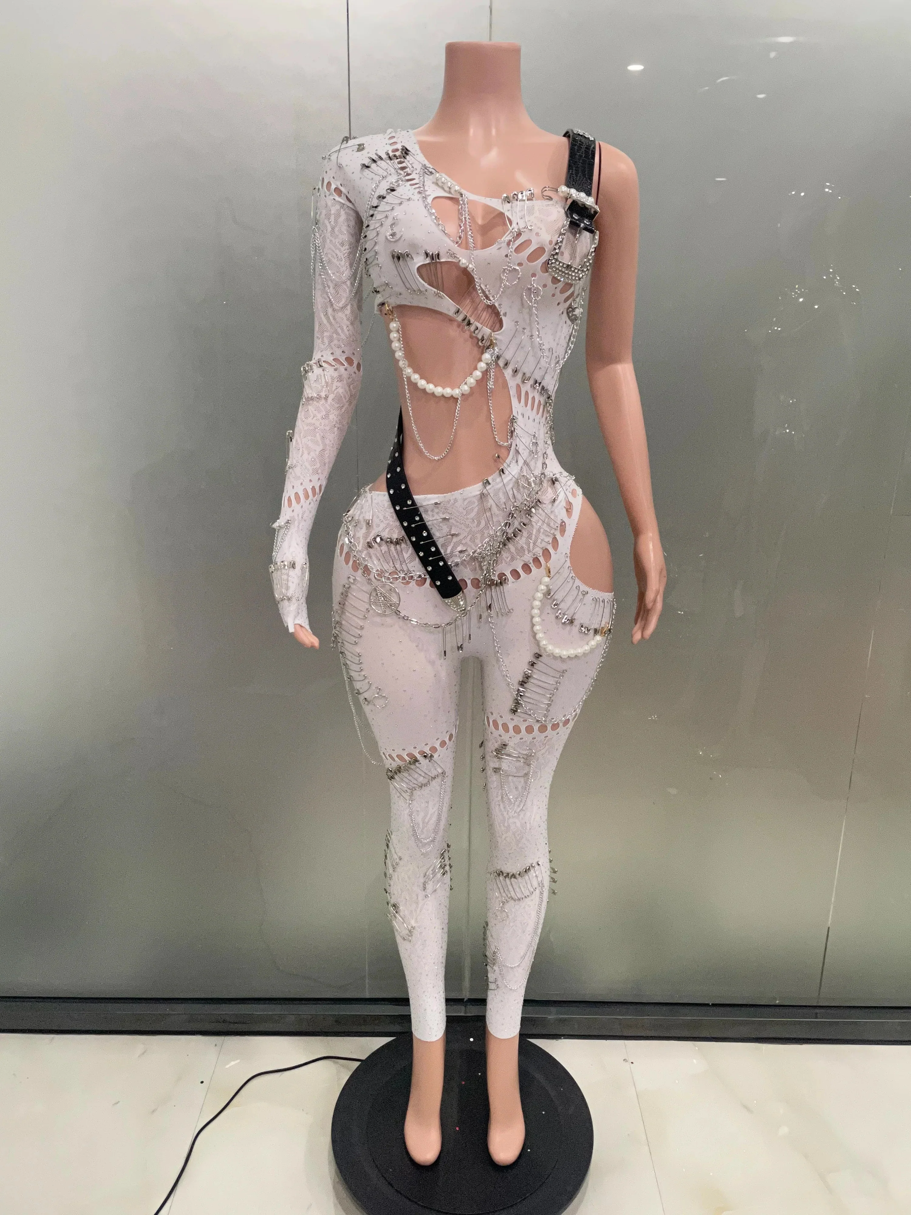 Sexy Shining Pearl Chain One Shoulder Hollow Out Jumpsuit  Women Birthday Party Nightclub Singer Performance Stage Wear