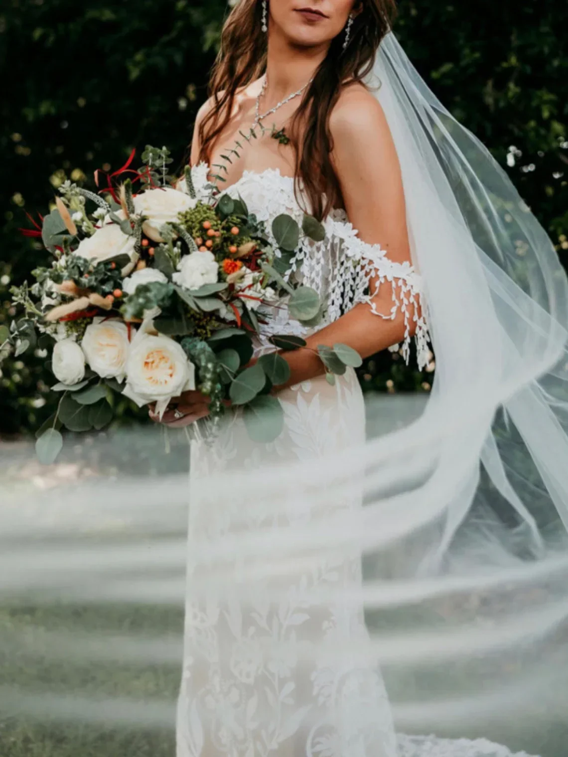Signature Soft Long Tulle Wedding Veil with Cut Edge Simple Bridal Veil - Image 3