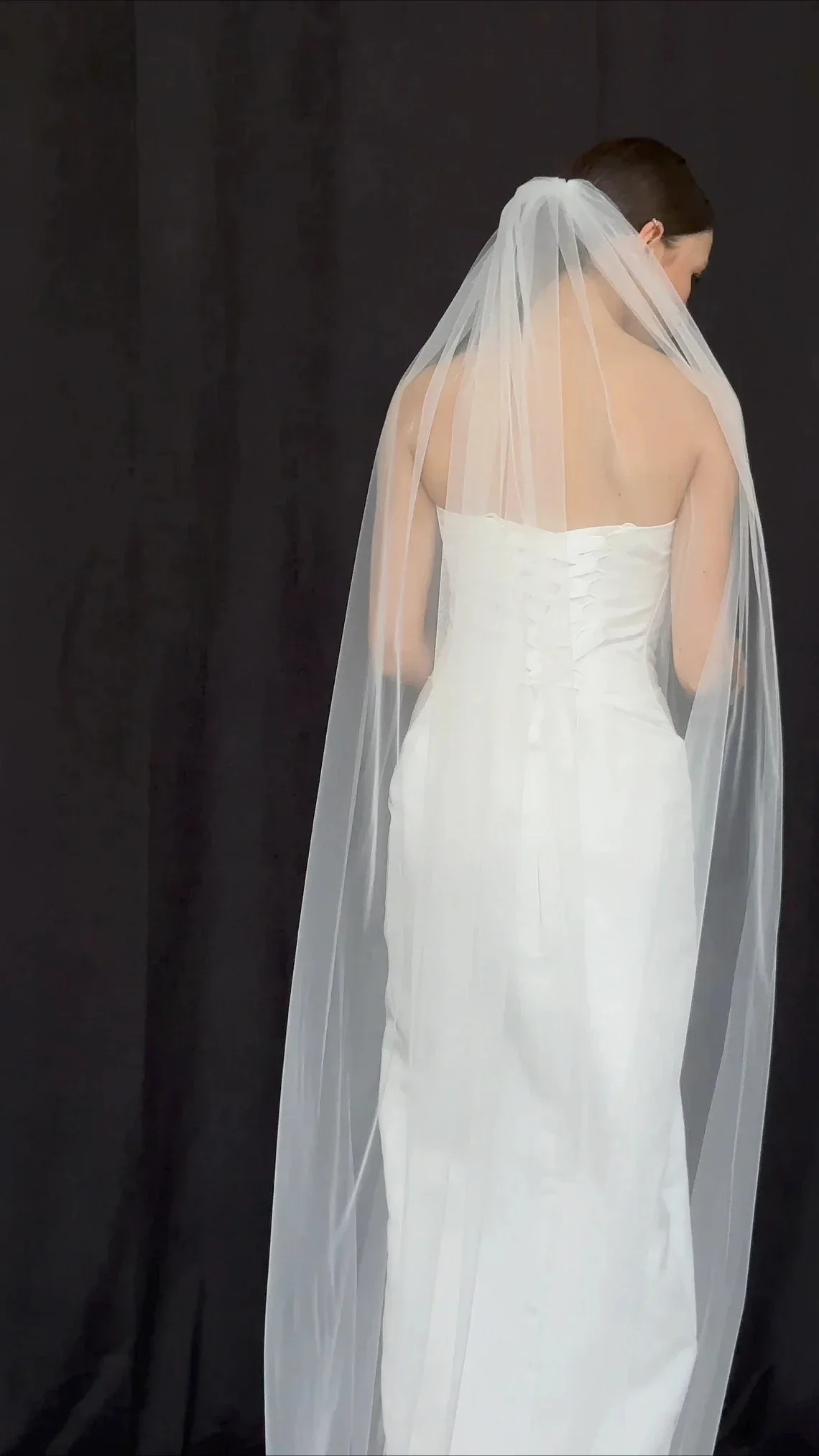 Single Layer Soft Simple Wedding Veil - Image 4