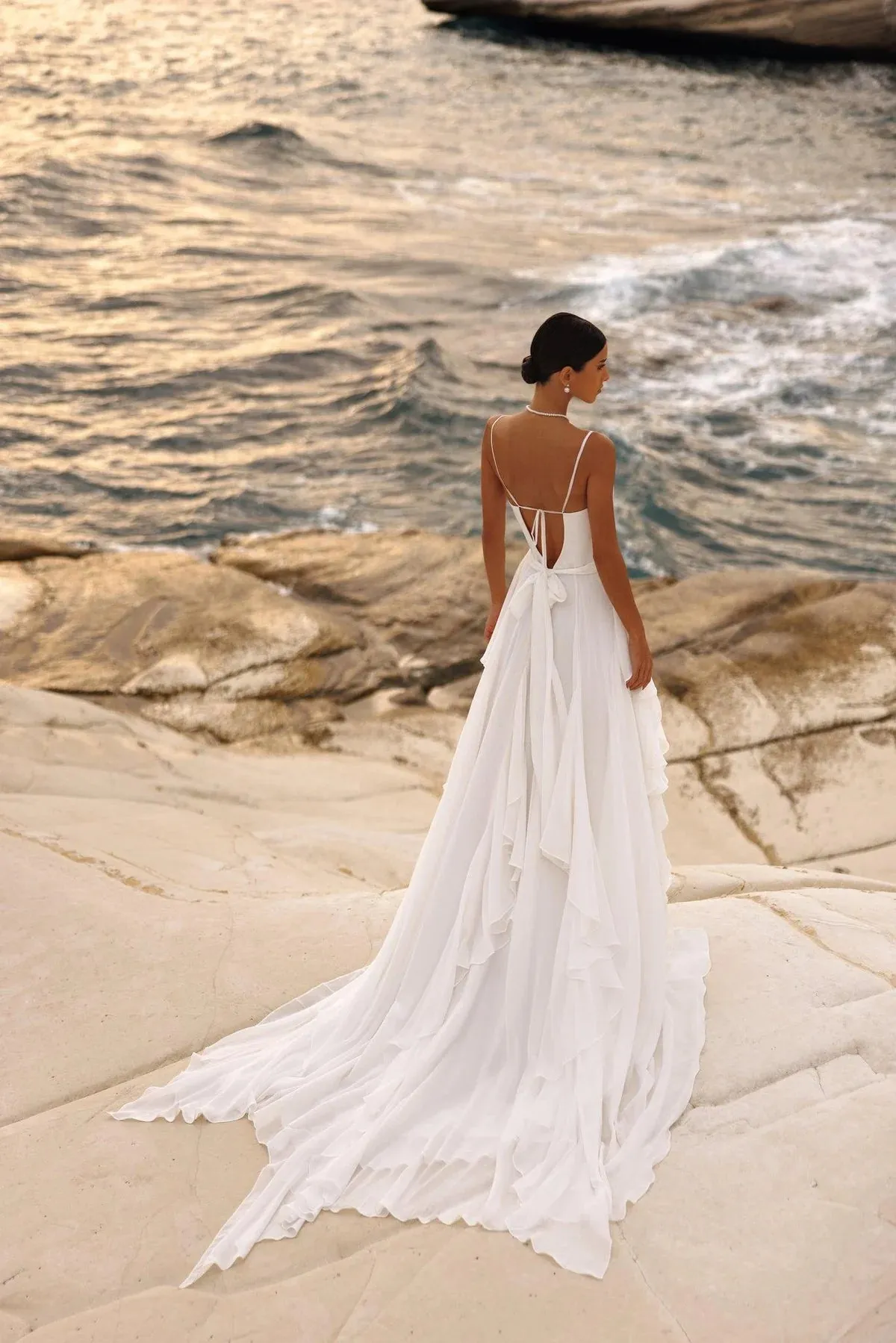 Solid Elegant Wedding Dresses Ruffles Spaghetti Straps A-Line V-Neck Bridal Gowns Backless Sleeveless Bride Dress - Image 2