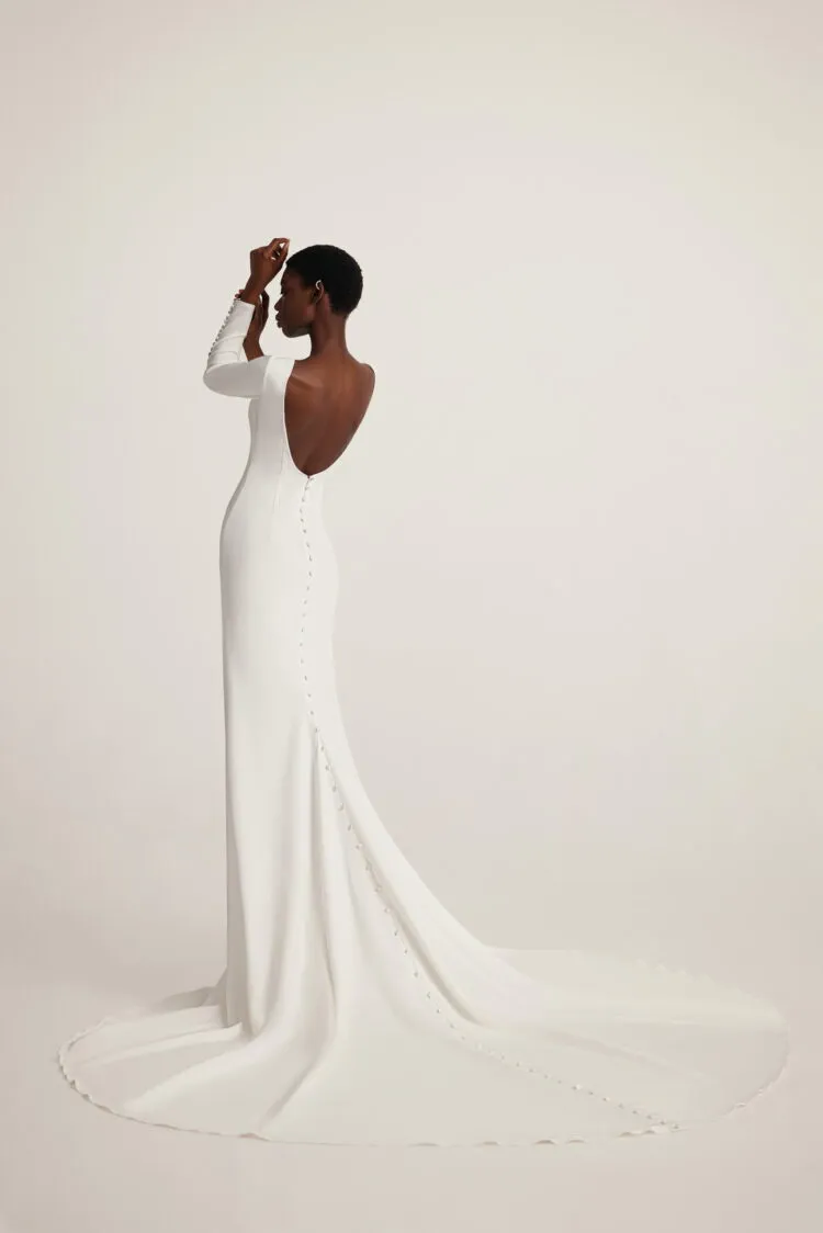 Sophisticated Bridal Gown with a Flattering Silhouette, Exquisite Detailing, and Timeless Elegance for an Unforgettable Wedding Day Look - Image 2