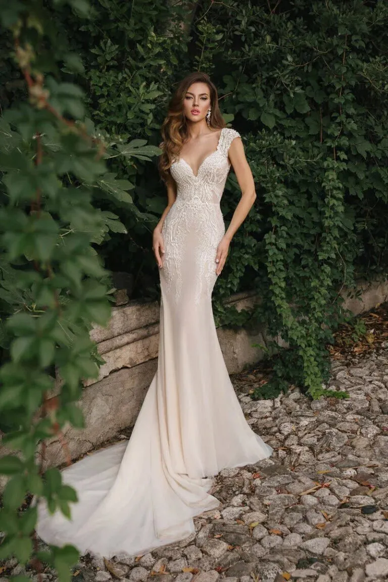 Sophisticated Mermaid Wedding Dress with Cap Sleeves, Queen Anne Neckline, and a Flattering Natural Waistline for an Elegant Bridal Look - Image 3