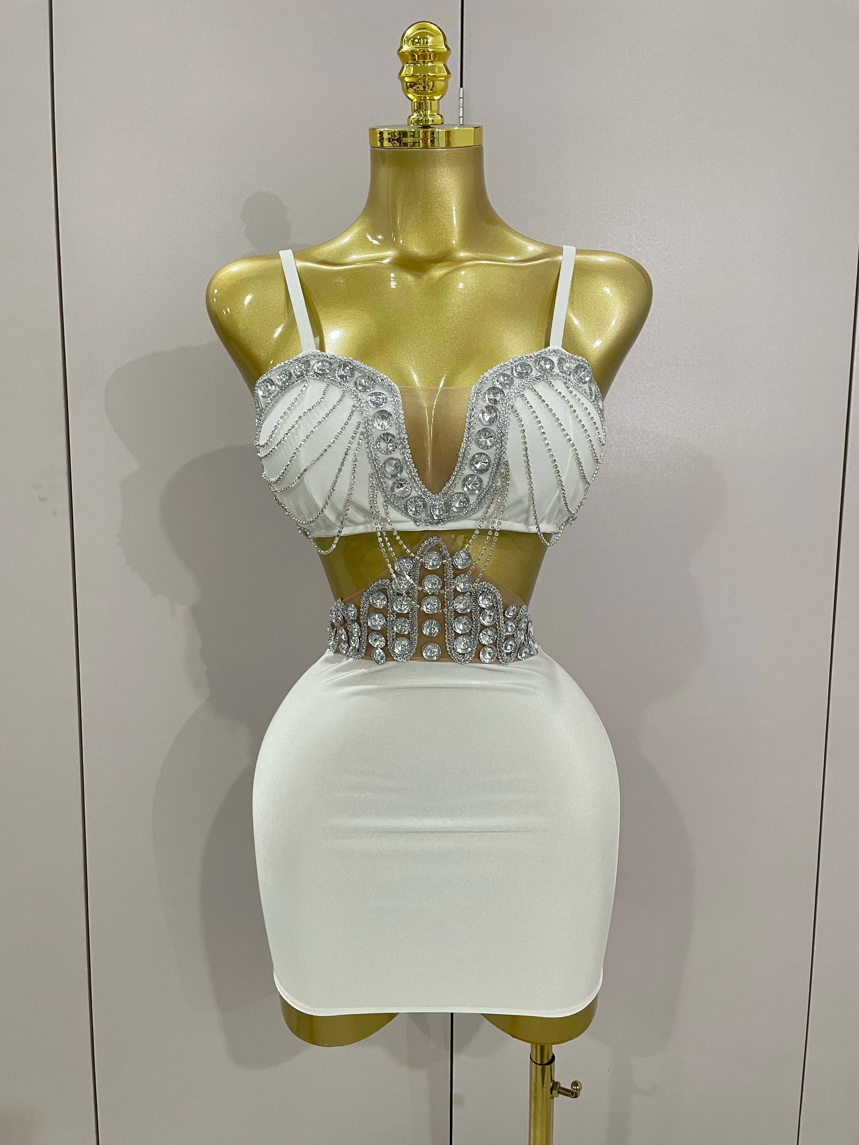 Luxury Shiny Diamond Chain White Sexy Sleeveless Bodycon Mini Dress Evening Birthday Party Nightclub Stage Costume