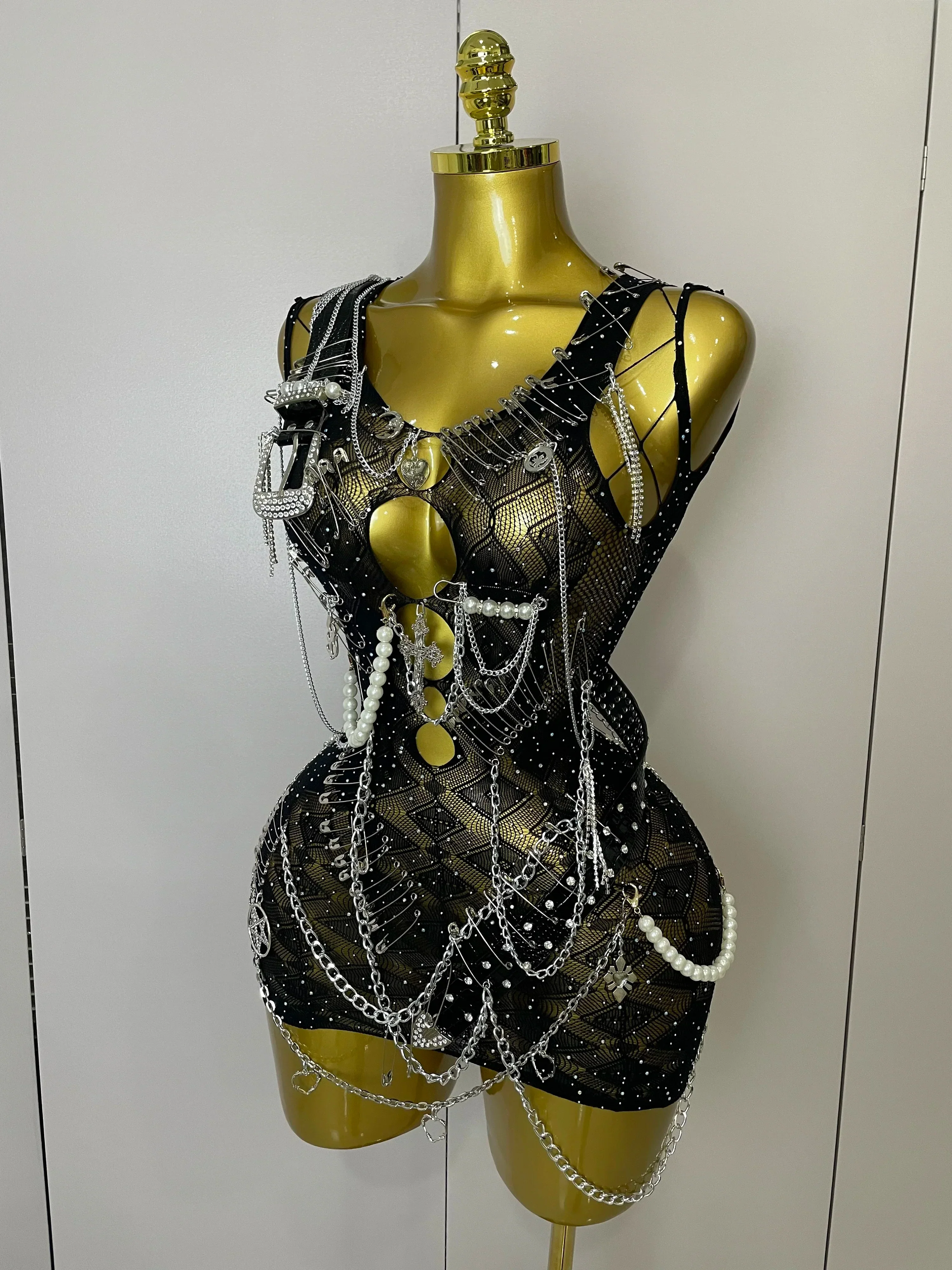 Sexy Fashion Pin Decoration Fringe Beading Short Party Dress  Women Hollow Out Nightclub Performance Singer Costume - Image 2