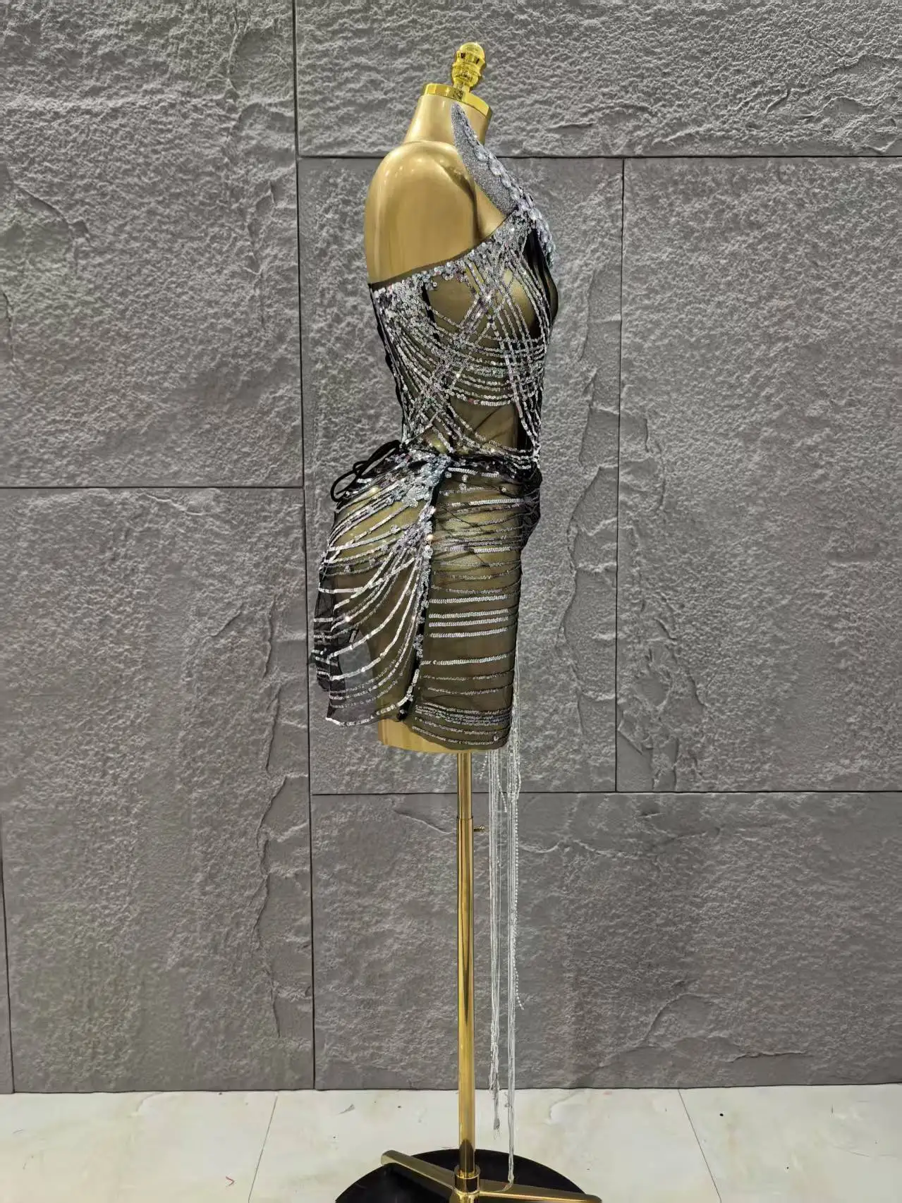 Women Sexy Strapless Shinning Sequins Bodycon Mini Dress Celebrate Nightclub Party Birthday Photo Shoot Stage Wear - Image 4