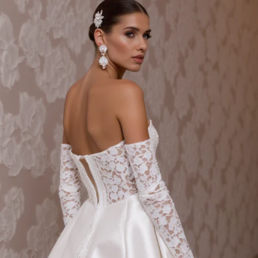 Stunning A-Line Wedding Dress with a Flattering Fit for All Brides - Image 5