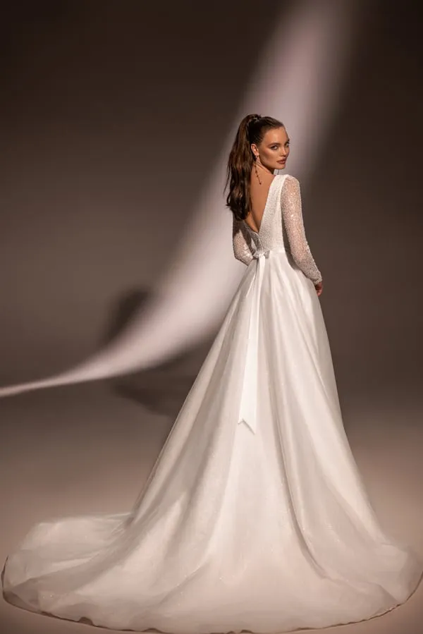 Stunning Long Sleeves V-neck Bridal Grown A Line Princess Wedding Dresses Custom Made - Image 2