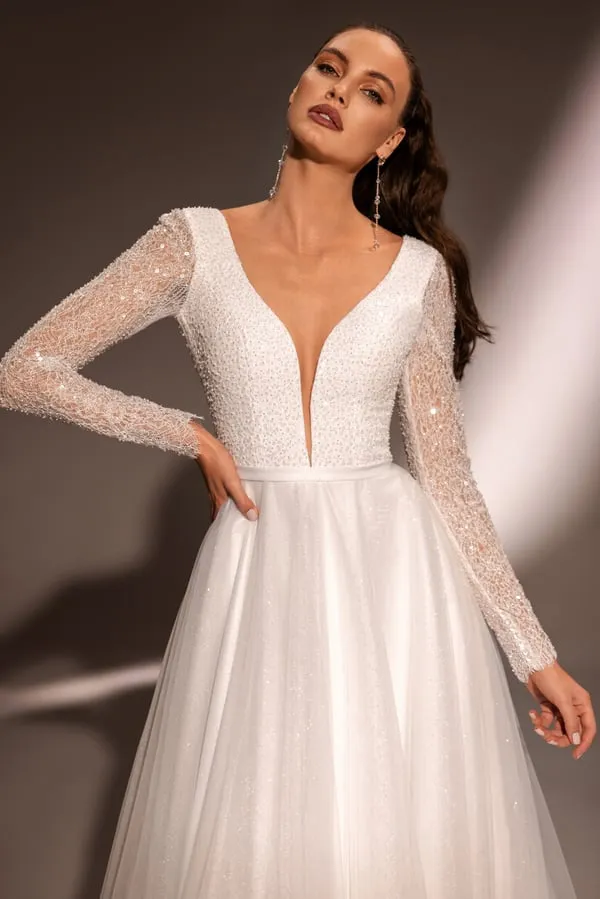 Stunning Long Sleeves V-neck Bridal Grown A Line Princess Wedding Dresses Custom Made - Image 4