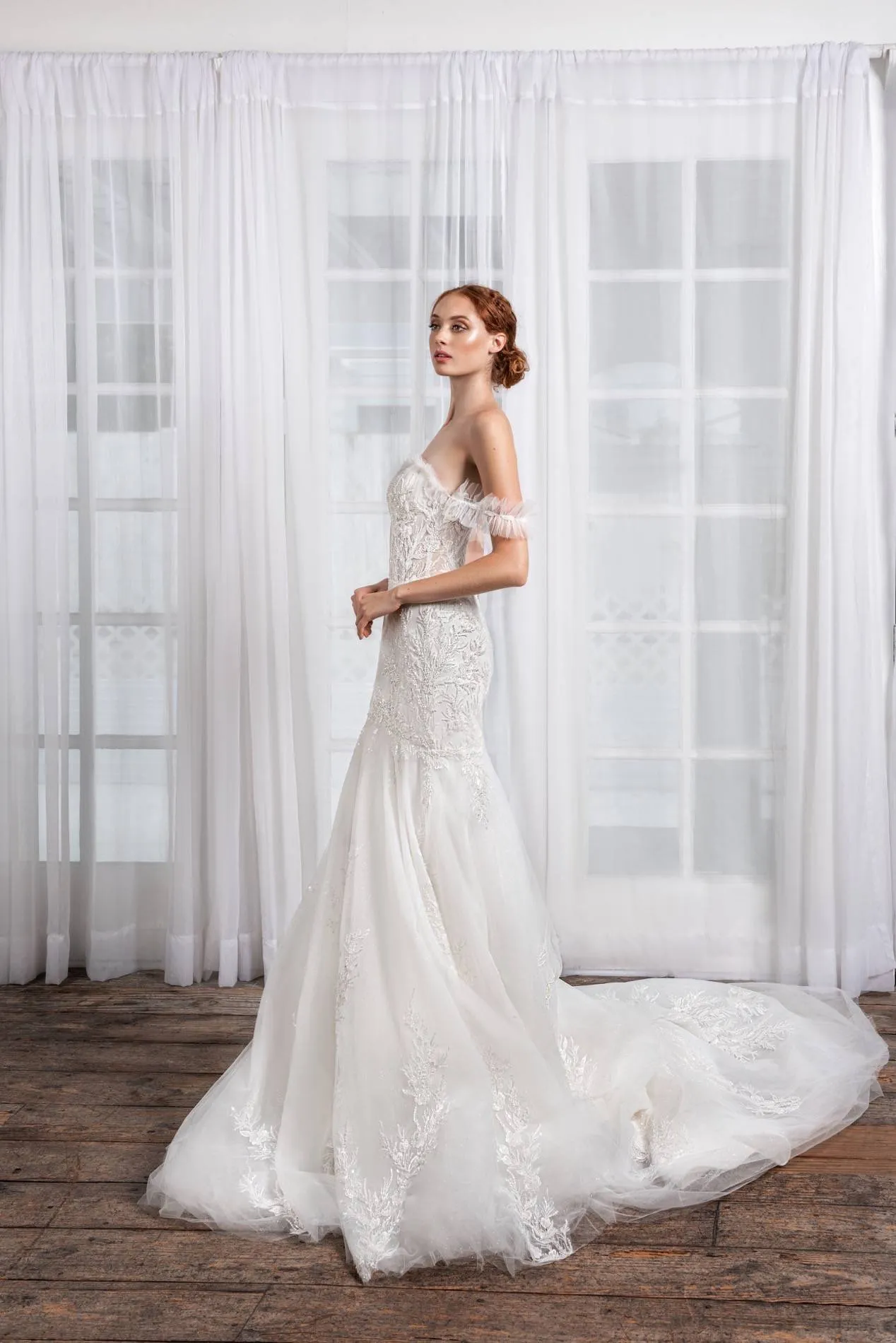 Stunning Off-Shoulder Mermaid Wedding Dress with Sweetheart Neckline & Flattering Natural Waistline - Image 2