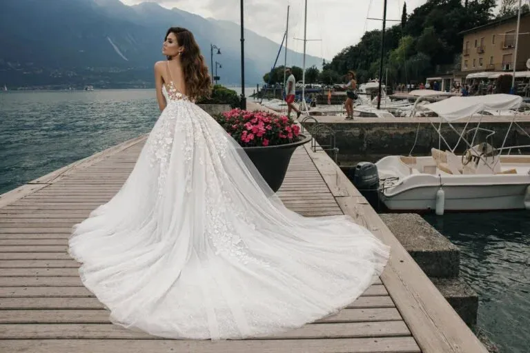Timeless Ball Gown Wedding Dress with Elegant Straps, V-Neckline, and a Flattering Natural Waistline for a Breathtaking Bridal Appearance - Image 3