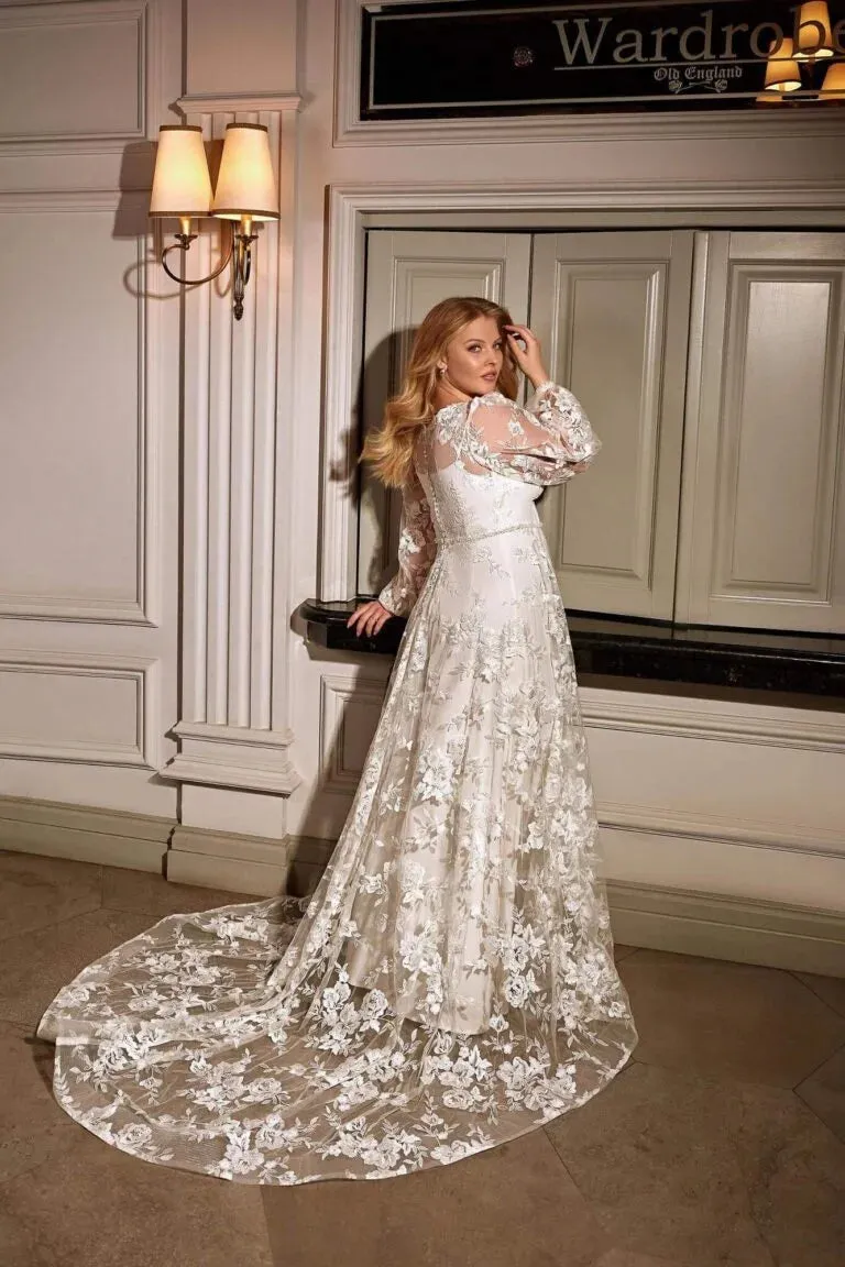 Timeless Plus Size A-Line Wedding Gown with Long Sleeves and Scoop Neckline, Designed with a Flattering Natural Waistline for an Elegant Bridal Look - Image 2