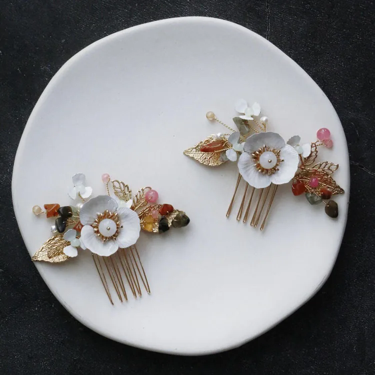 White Flower Hairpins Gold Color Headpieces Hair Combs Clips Pins For Brides Women Headdress Wedding Accessories Bridal Jewelry - Image 2