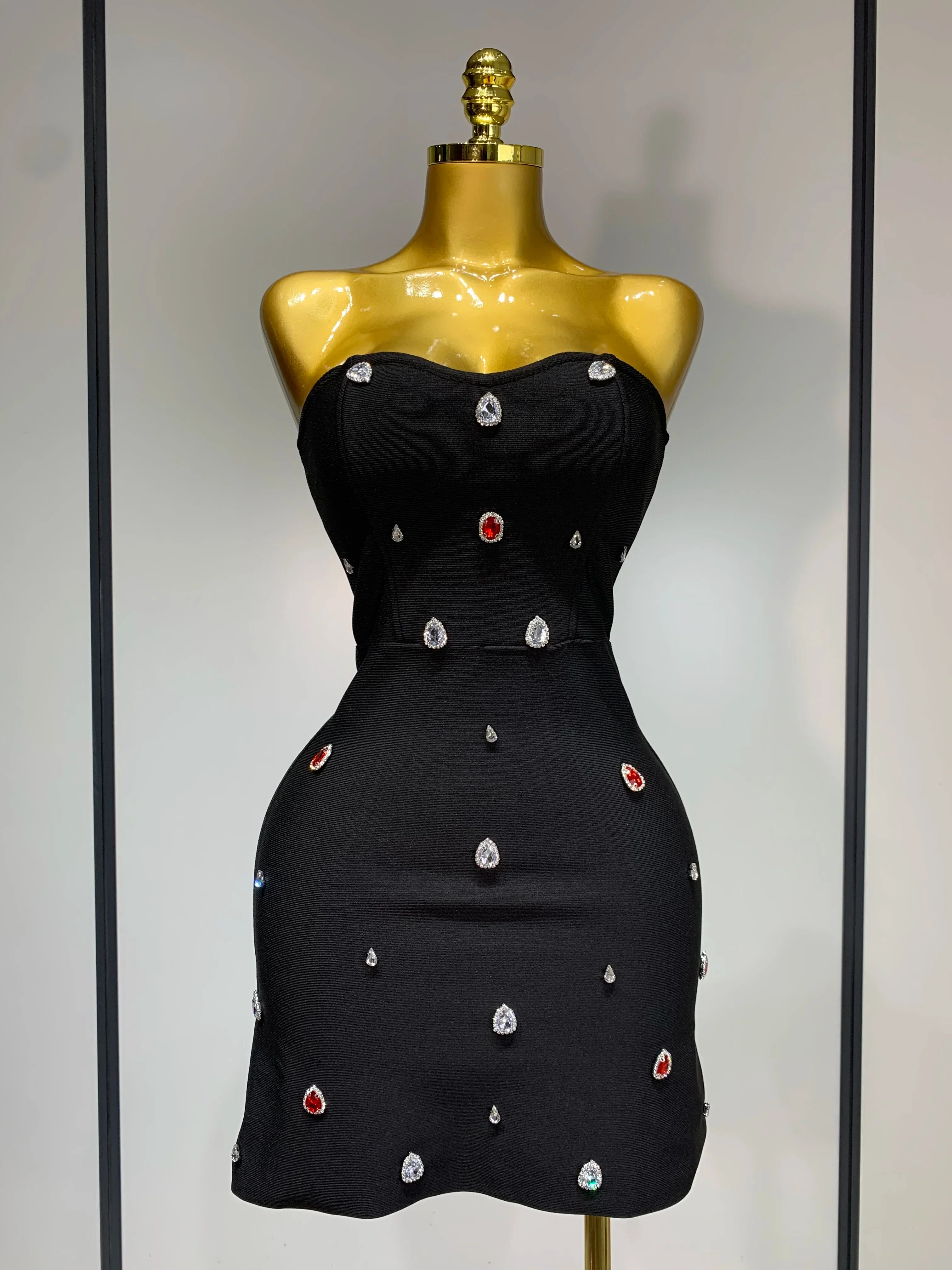 Women Sexy Strapless Colorful Crystal Bodycon Mini Bandage Dress New Spring Elegant Party Celebrate Birthday Outfit