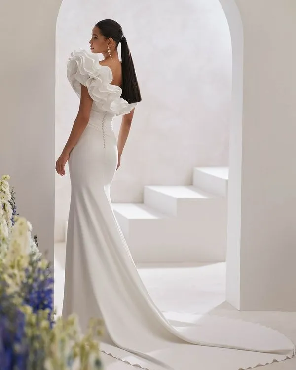 Modern Mermaid Wedding Dress made in Taffeta with Crêpe Skirt Vestido De Novia Bridal Gown Princess Sleeveless Mermaid Wedding Dress Satin Court Train Bow - Image 3